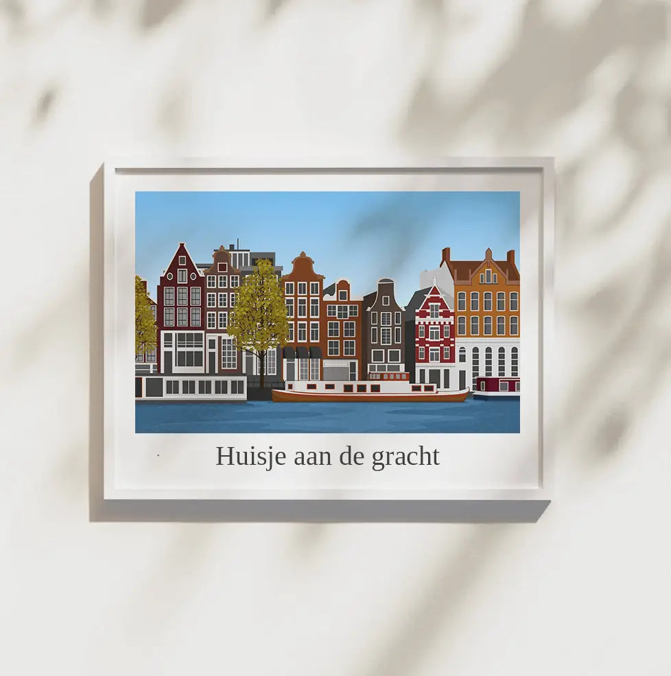 Schilderij van grachtenhuizen aan het water met blauwe lucht.